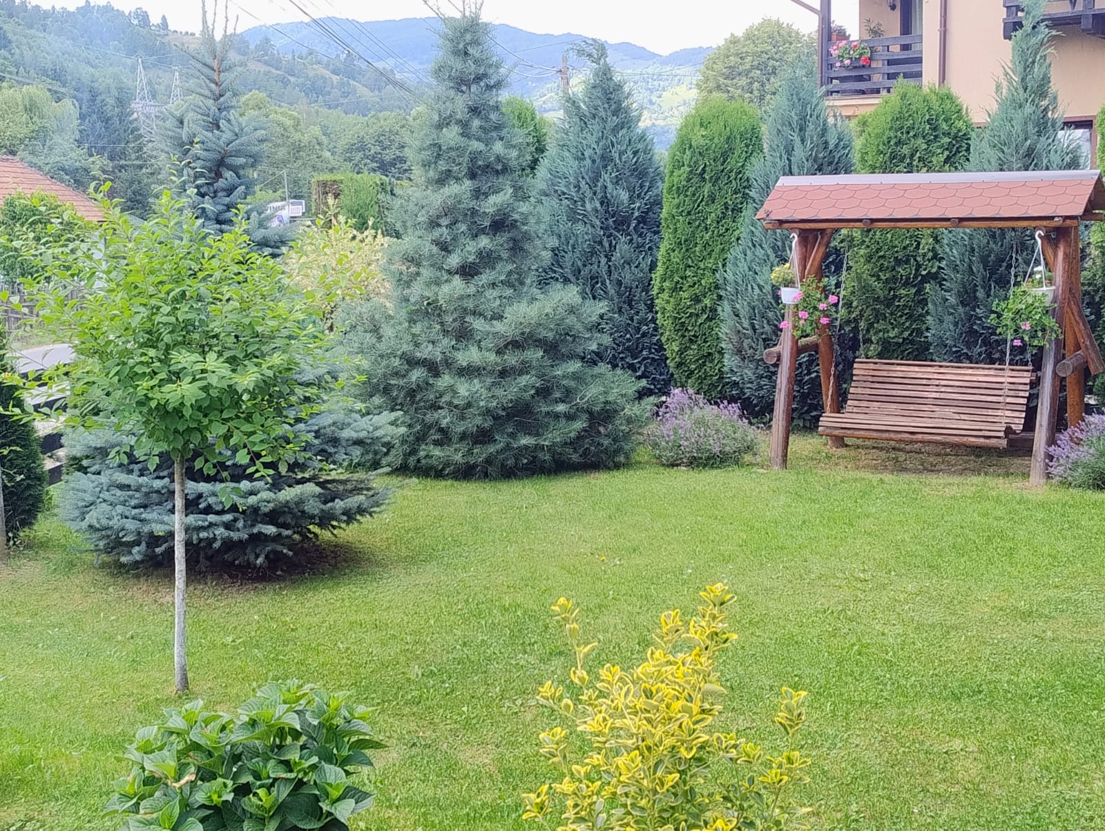 Gradina exterioara Vila Alice & Denis